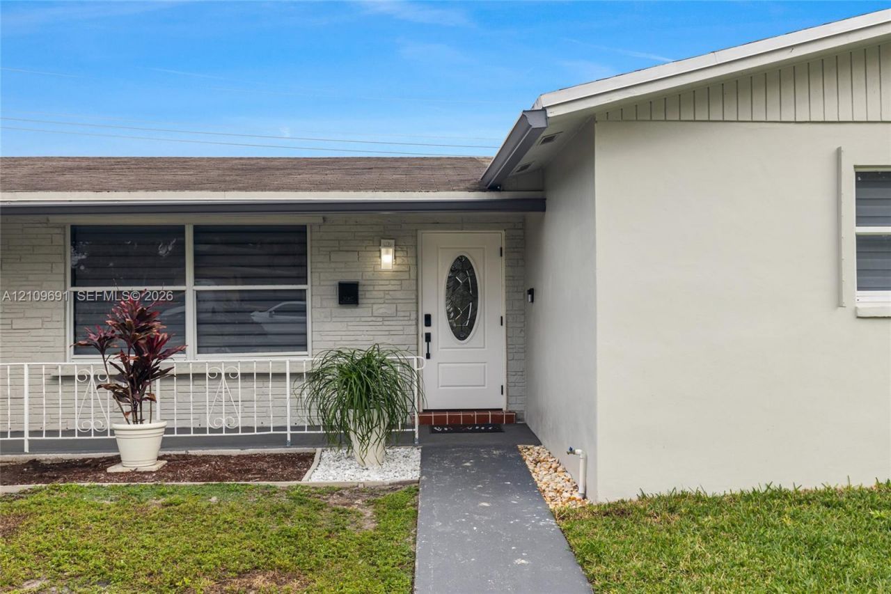 2390 NW 63rd Ter, Unit 2390, Sunrise, FL 33313 Photo