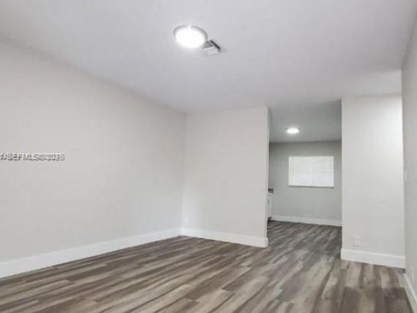 450 SW 2nd St , Unit 8, Pompano Beach, FL 33060