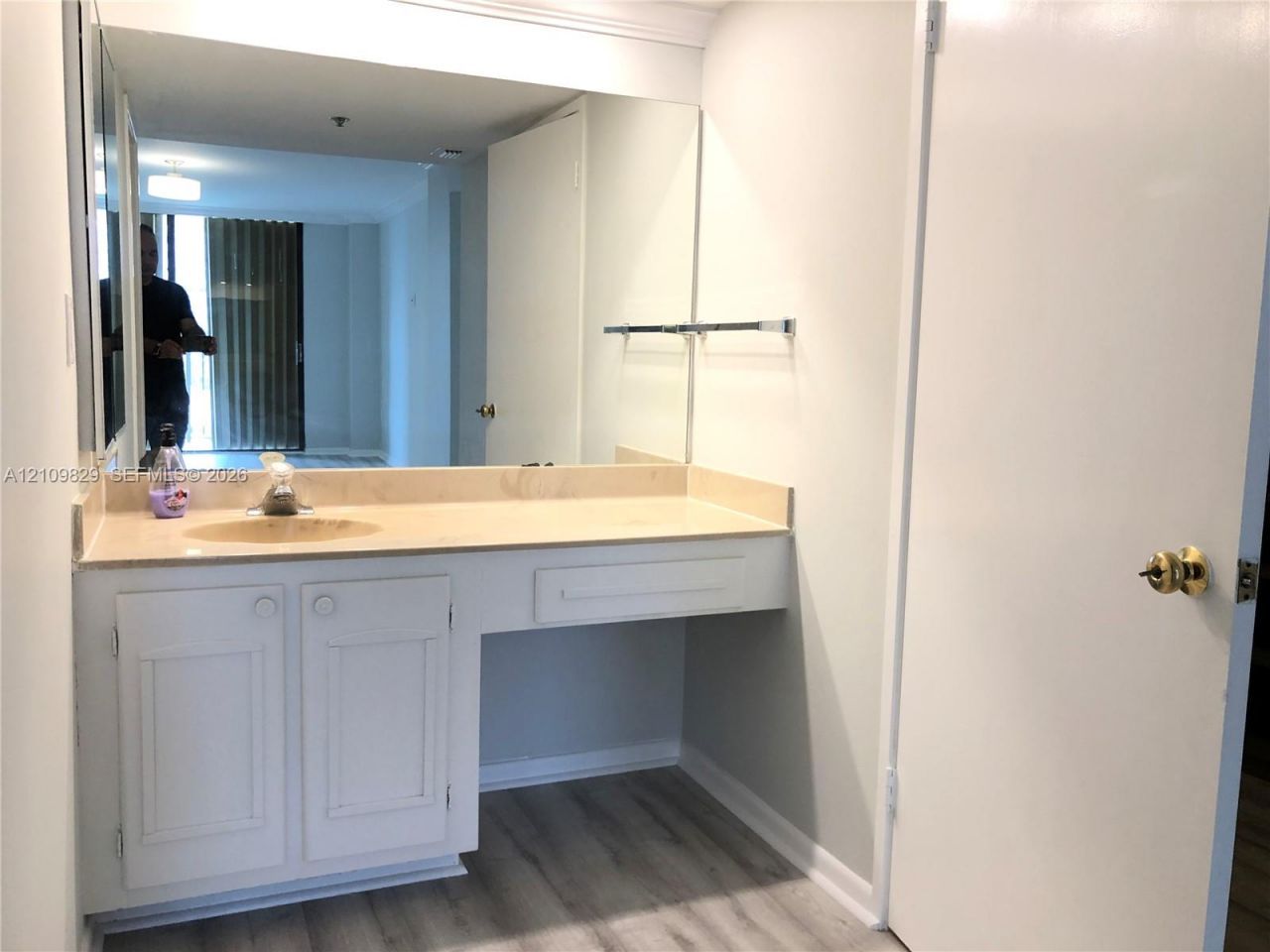 210 174th St, Unit 918, Sunny Isles Beach, FL 33160 Photo