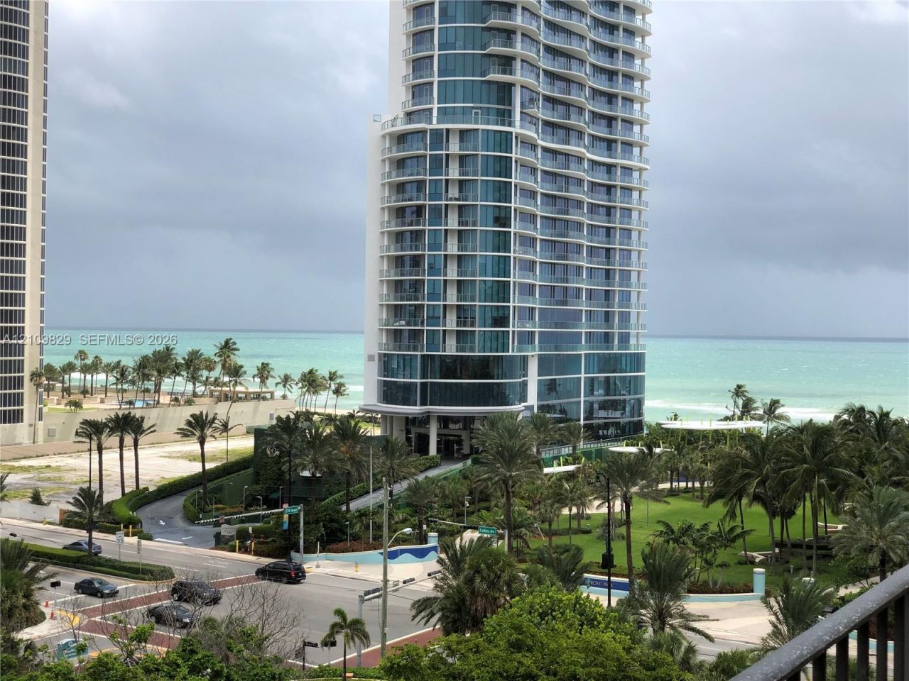 210 174th St, Unit 918, Sunny Isles Beach, FL 33160 Photo