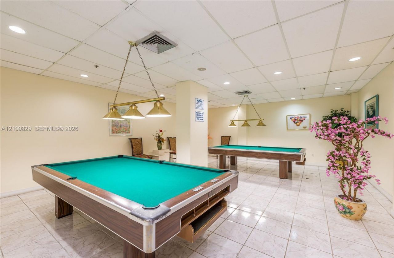 210 174th St, Unit 918, Sunny Isles Beach, FL 33160 Photo