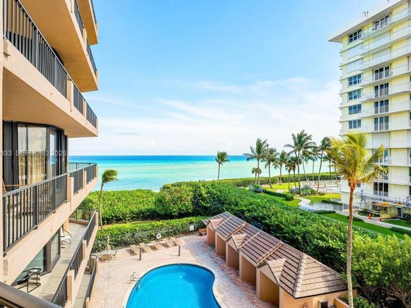 530 Ocean Dr , Unit 405, Juno Beach, FL 33408