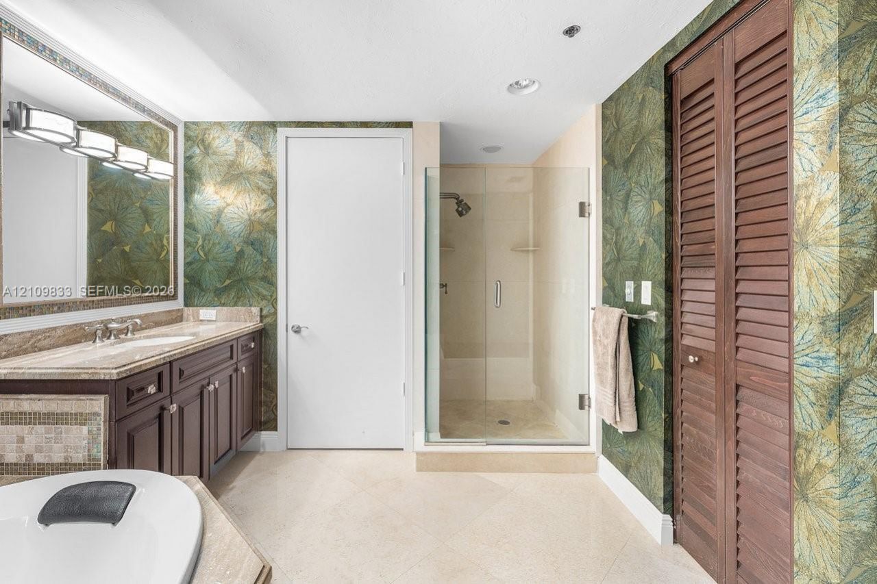 530 Ocean Dr , Unit 405, Juno Beach, FL 33408 Photo