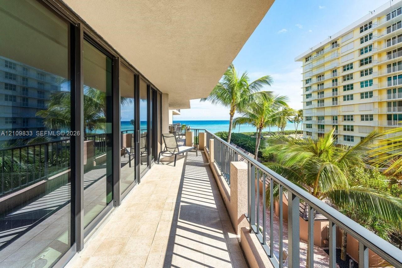530 Ocean Dr , Unit 405, Juno Beach, FL 33408 Photo