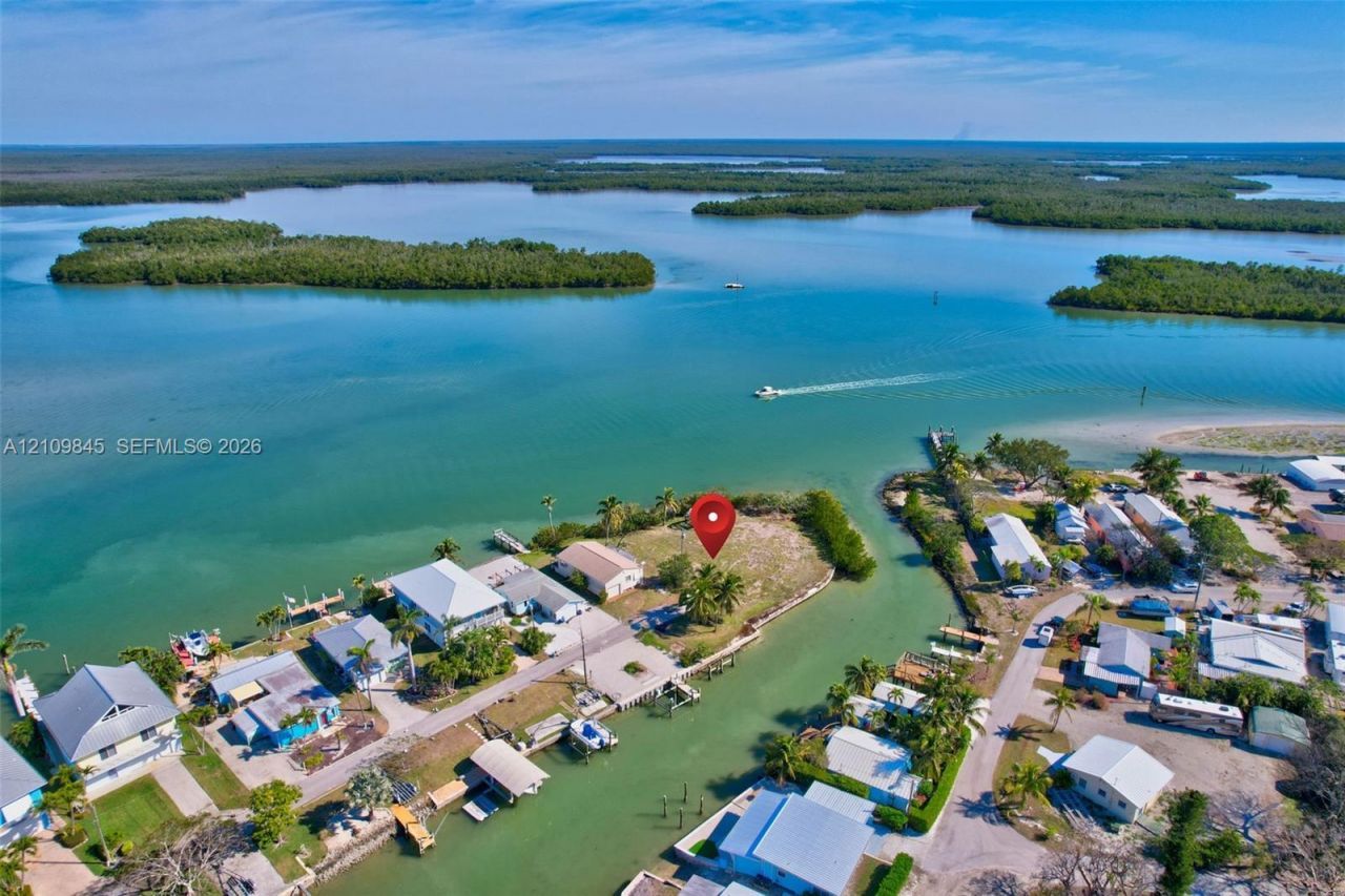 105 Bayshore Way , Goodland, FL 34140 Photo