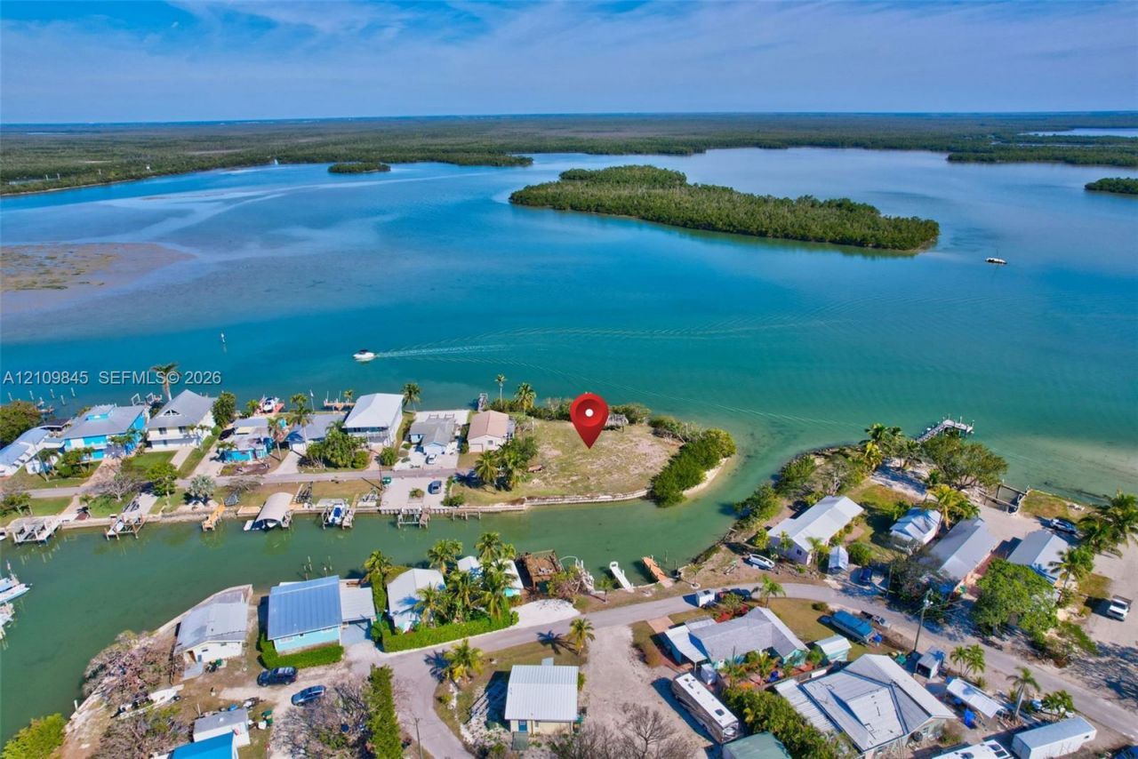 105 Bayshore Way , Goodland, FL 34140 Photo