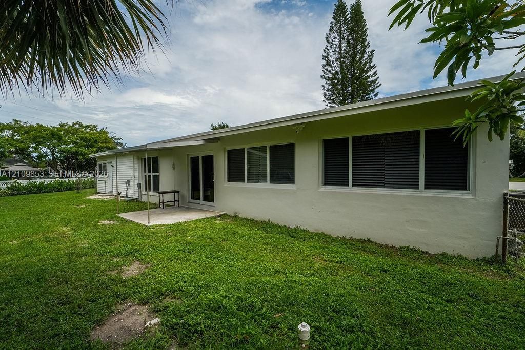 800 Alamanda Dr , North Palm Beach, FL 33408 Photo