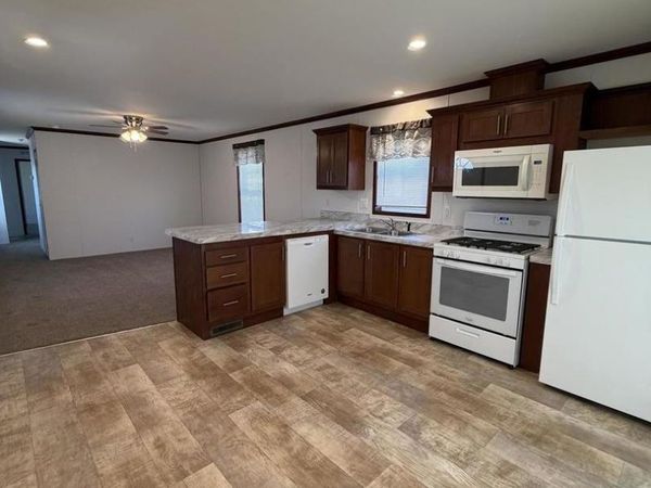 5425 Valley Drive , Unit 20, Bettendorf, IA 52722