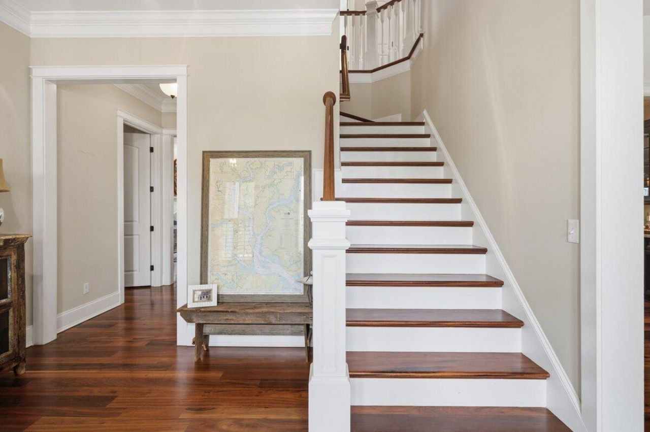 1906 N Creek Drive Photo 12