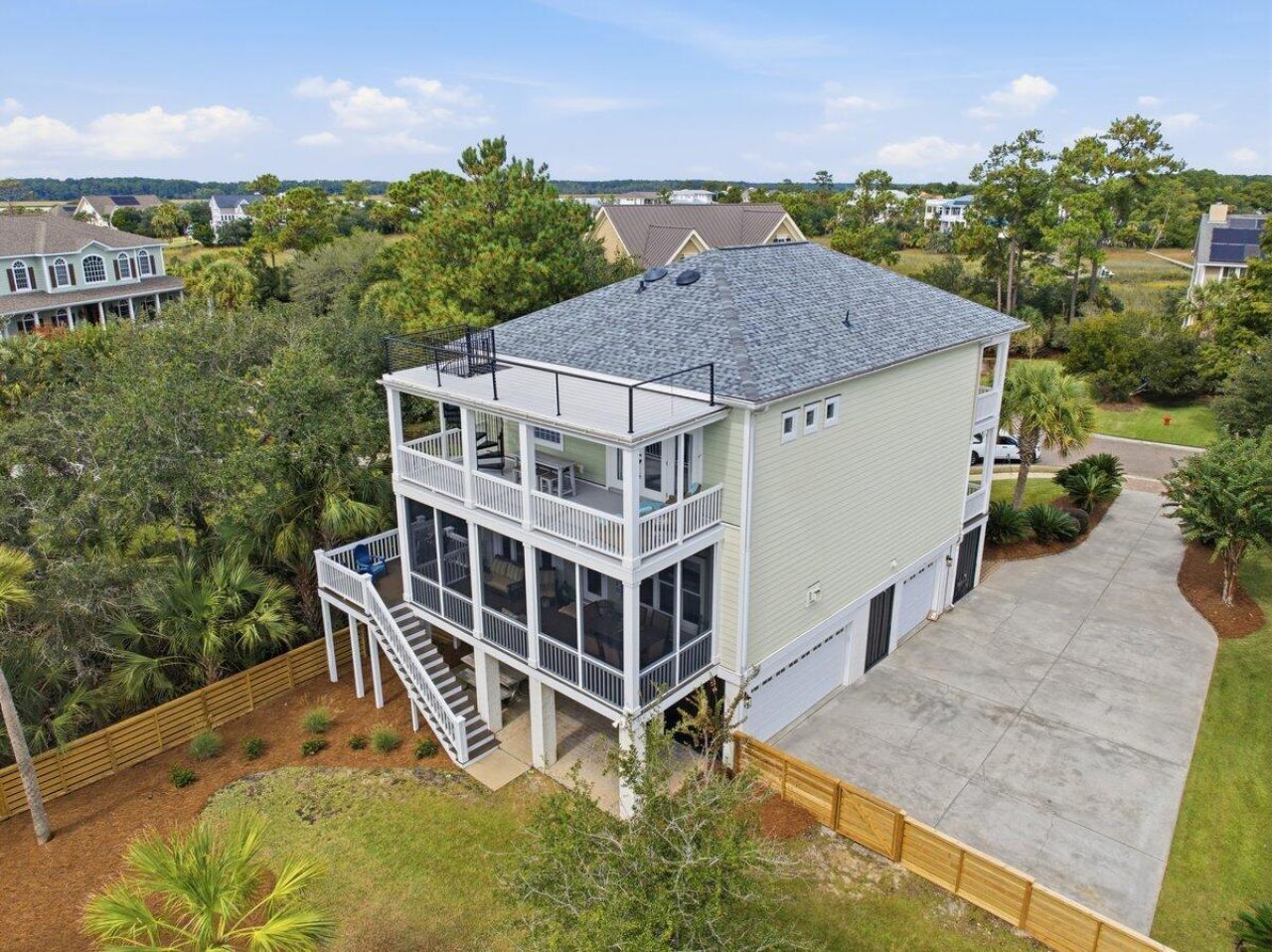 1906 N Creek Drive Photo 4