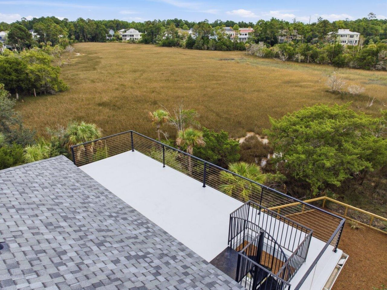 1906 N Creek Drive Photo 5