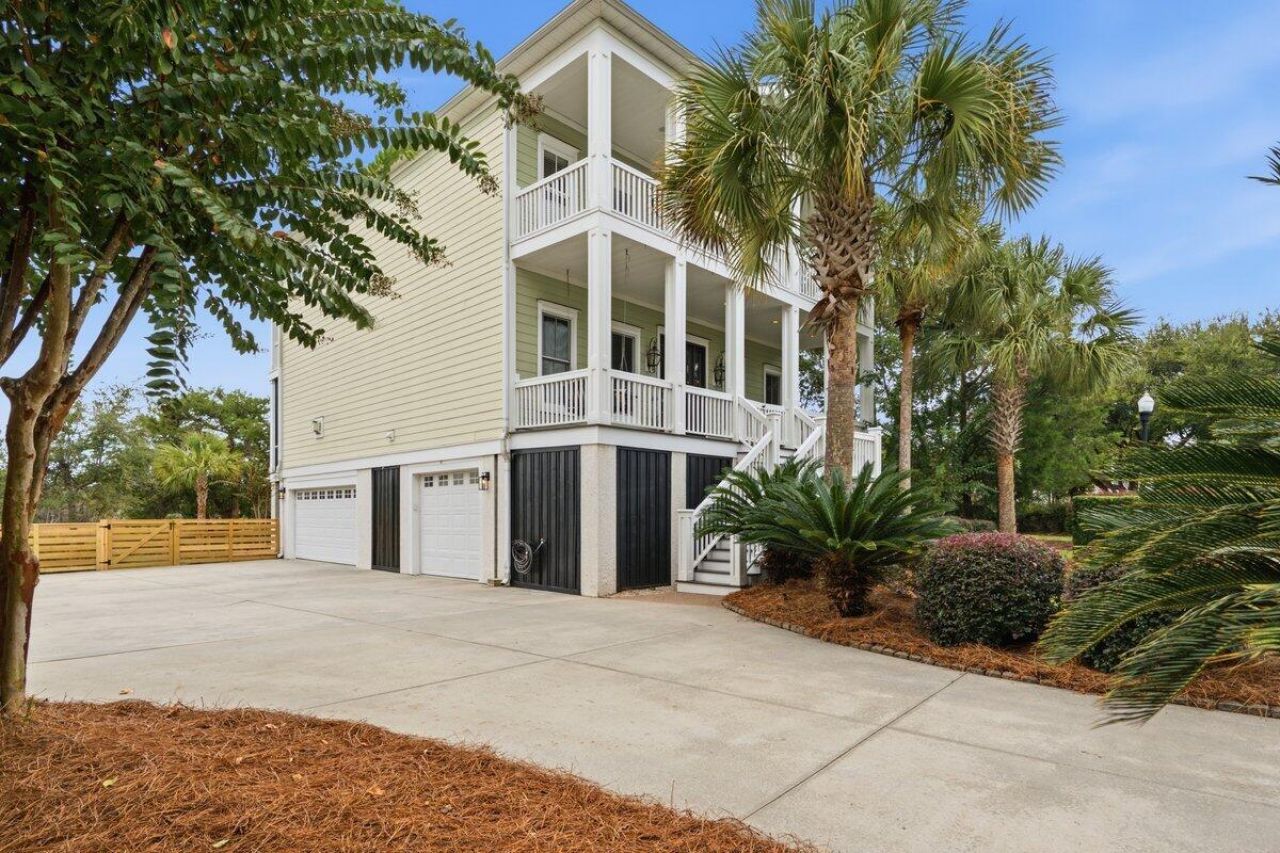 1906 N Creek Drive Photo 8