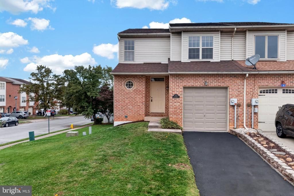 355 AVI DRIVE , ALBURTIS, PA 18011