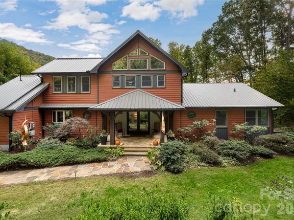364 Lynn Cove Road, Asheville, NC 28804
