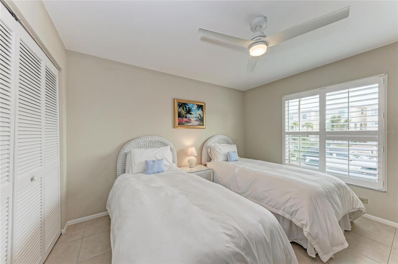 9226 Midnight Pass Road, Unit 1A, Sarasota, FL 34242 Photo