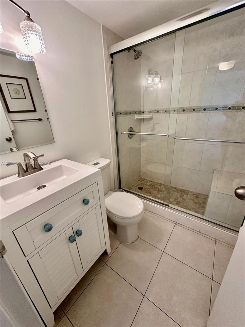 88500 Overseas Hwy , Unit 419, Islamorada, FL 33070 Photo