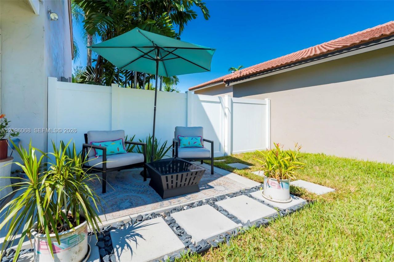 1993 NW 178th Way , Pembroke Pines, FL 33029 Photo