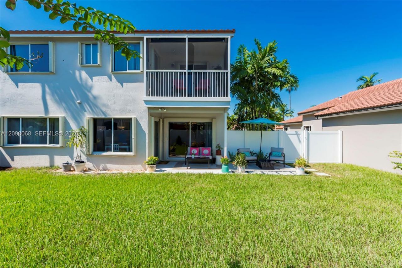 1993 NW 178th Way , Pembroke Pines, FL 33029 Photo