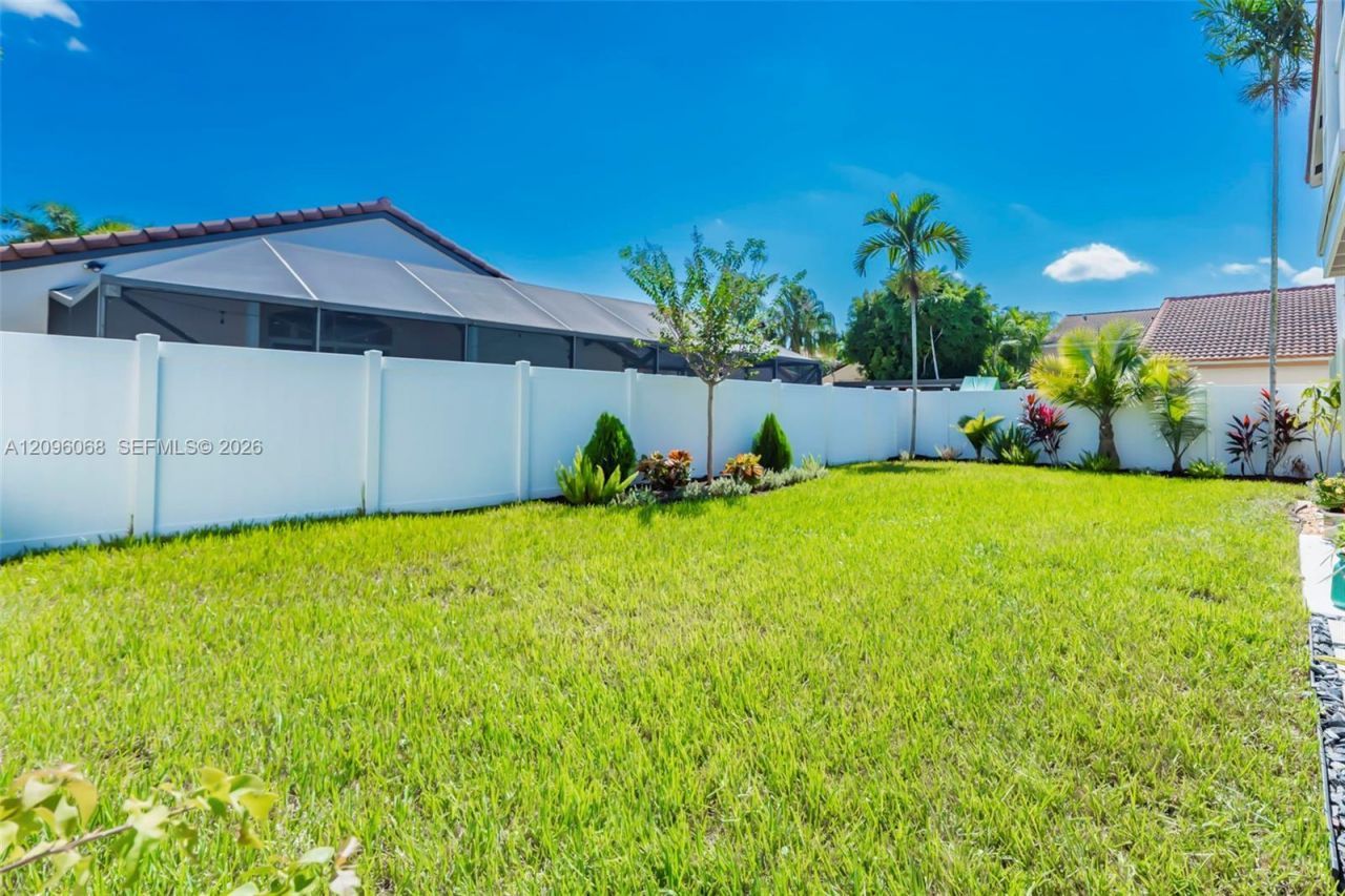 1993 NW 178th Way , Pembroke Pines, FL 33029 Photo