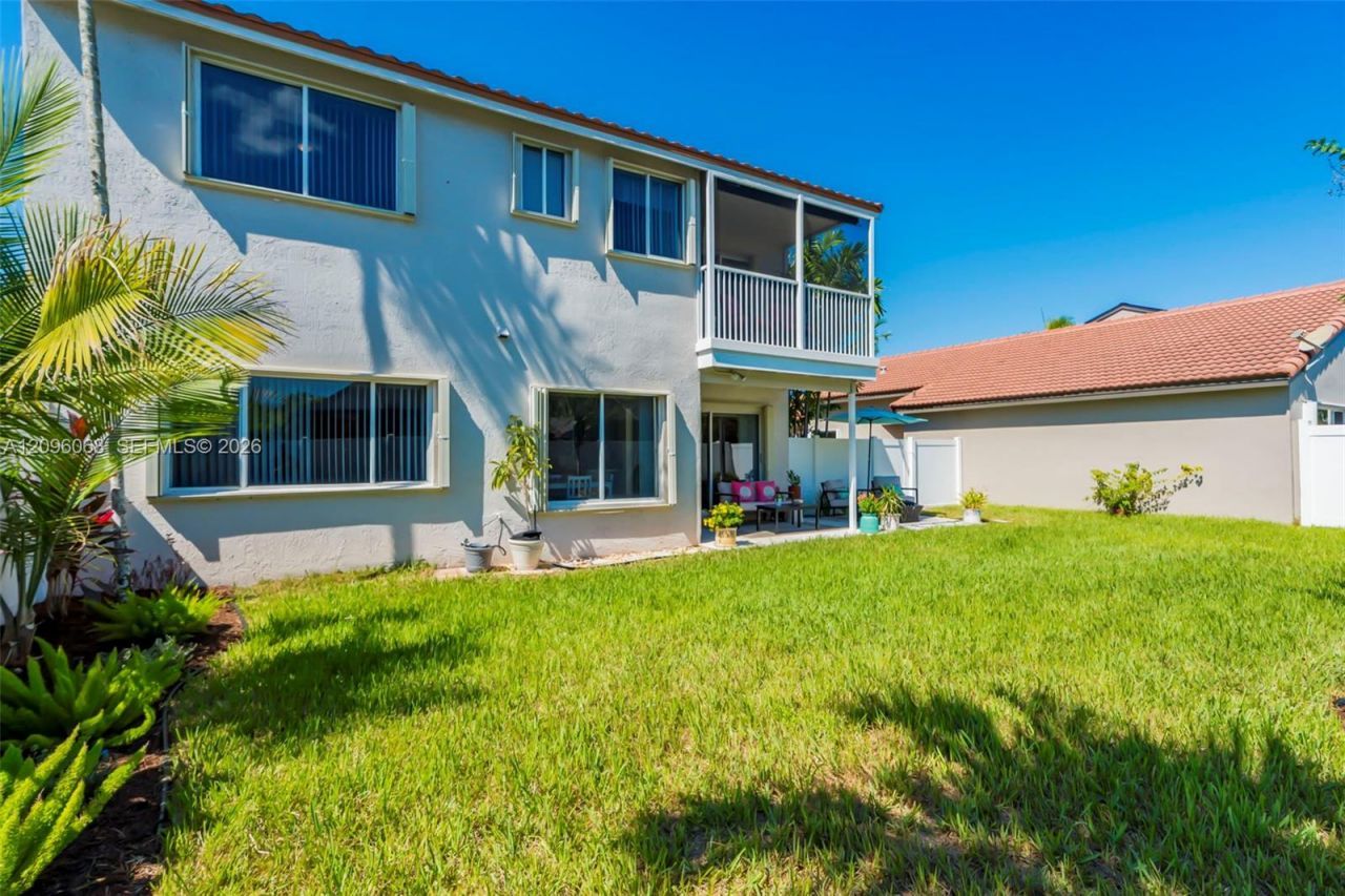 1993 NW 178th Way , Pembroke Pines, FL 33029 Photo