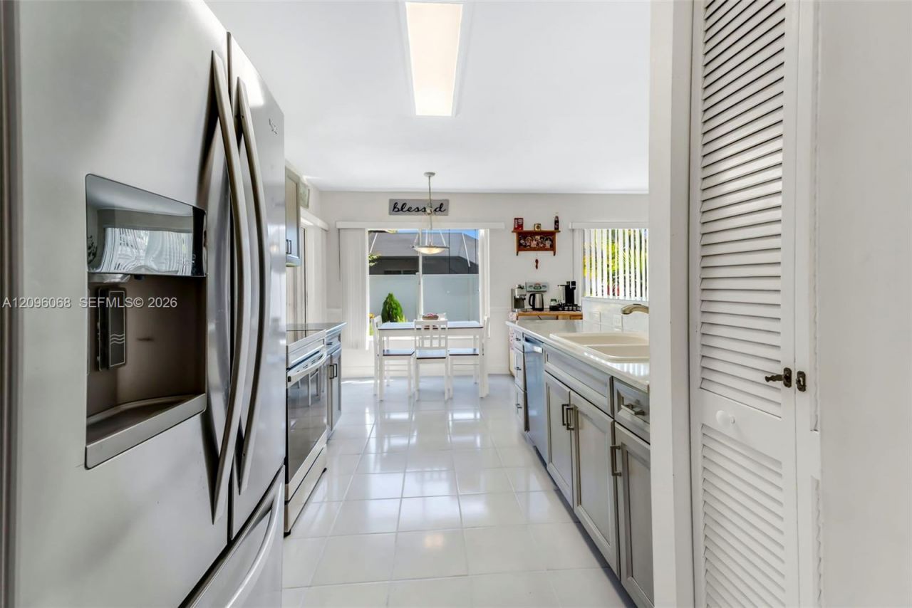 1993 NW 178th Way , Pembroke Pines, FL 33029 Photo