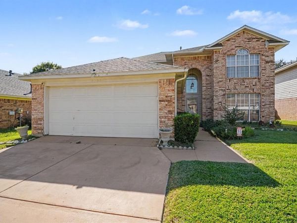5304 Tennis Villa Drive , Arlington, TX 76017