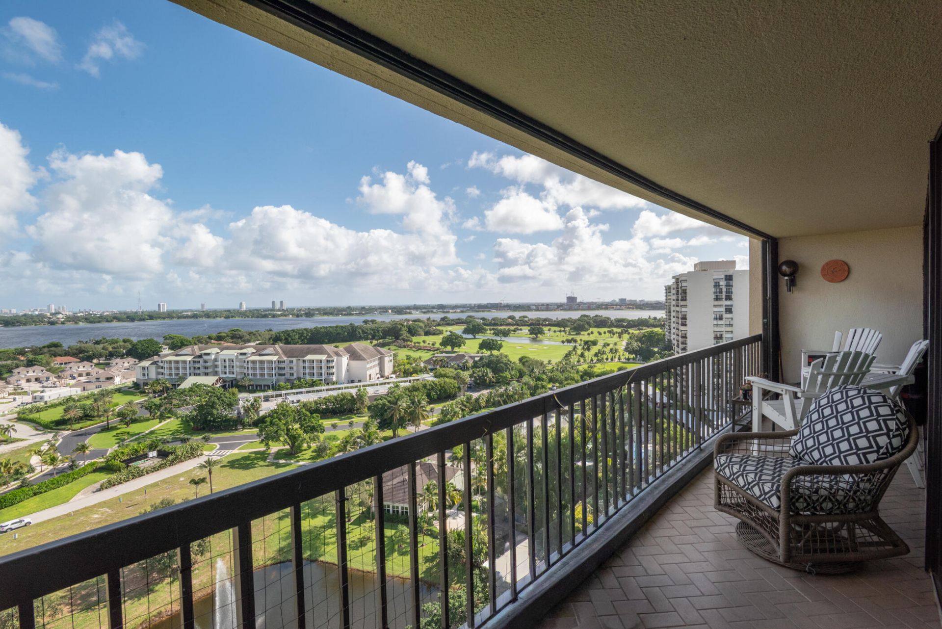 2480 Presidential Way, Unit 1804, West Palm Beach, FL 33401 Photo