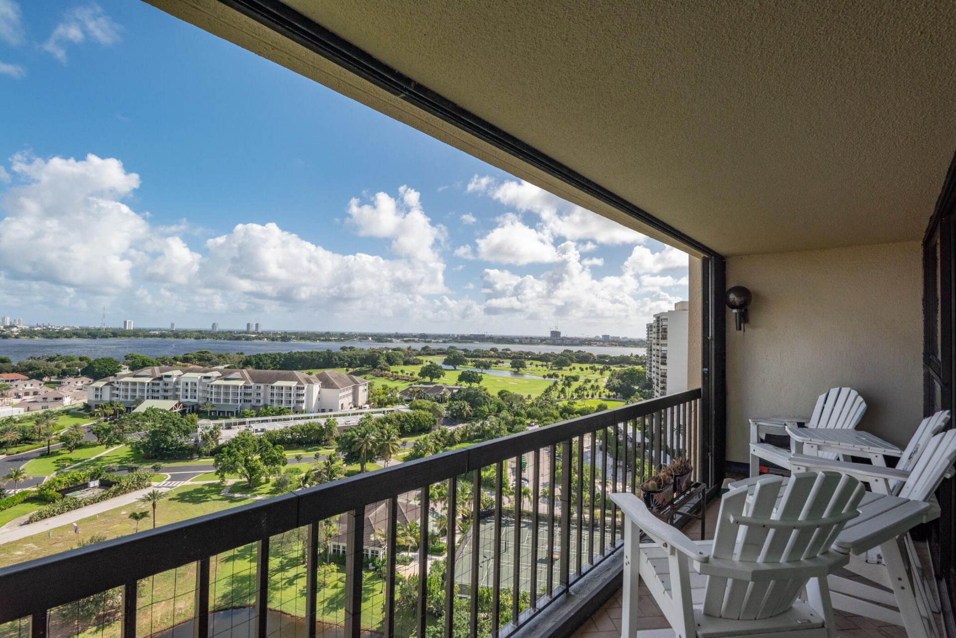 2480 Presidential Way, Unit 1804, West Palm Beach, FL 33401 Photo