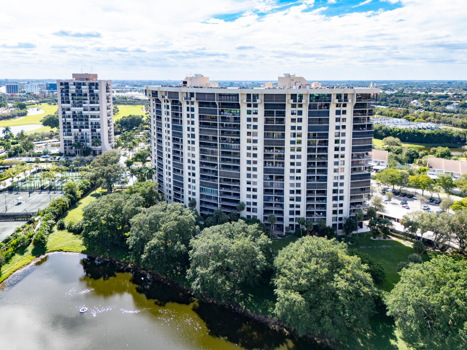 2480 Presidential Way, Unit 1804, West Palm Beach, FL 33401 Photo