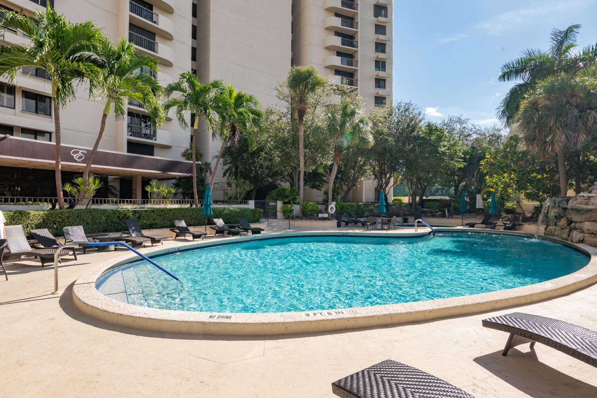 2480 Presidential Way, Unit 1804, West Palm Beach, FL 33401 Photo