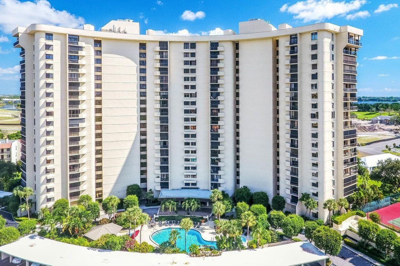 2480 Presidential Way, Unit 1804, West Palm Beach, FL 33401 Photo