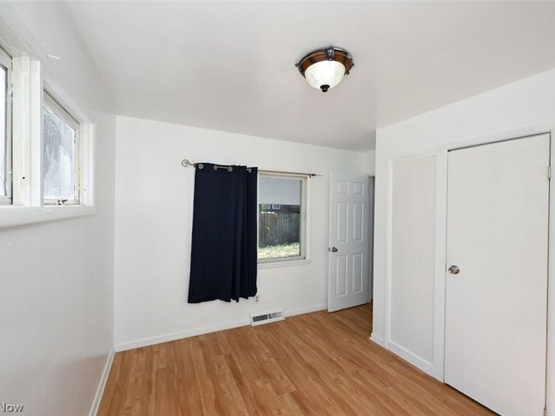 260 E York Street, Akron, OH 44310 Photo 23