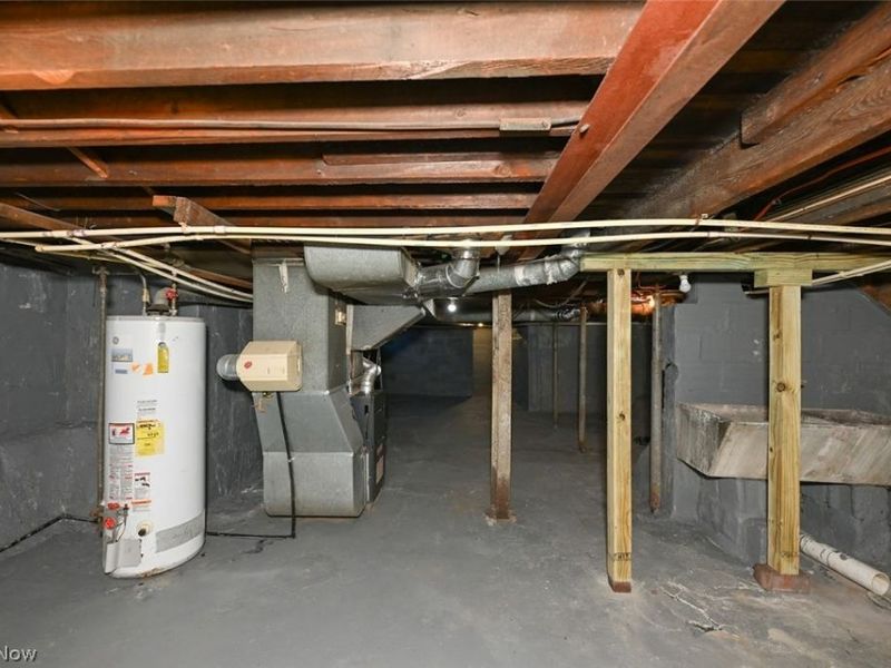 260 E York Street, Akron, OH 44310 Photo 32