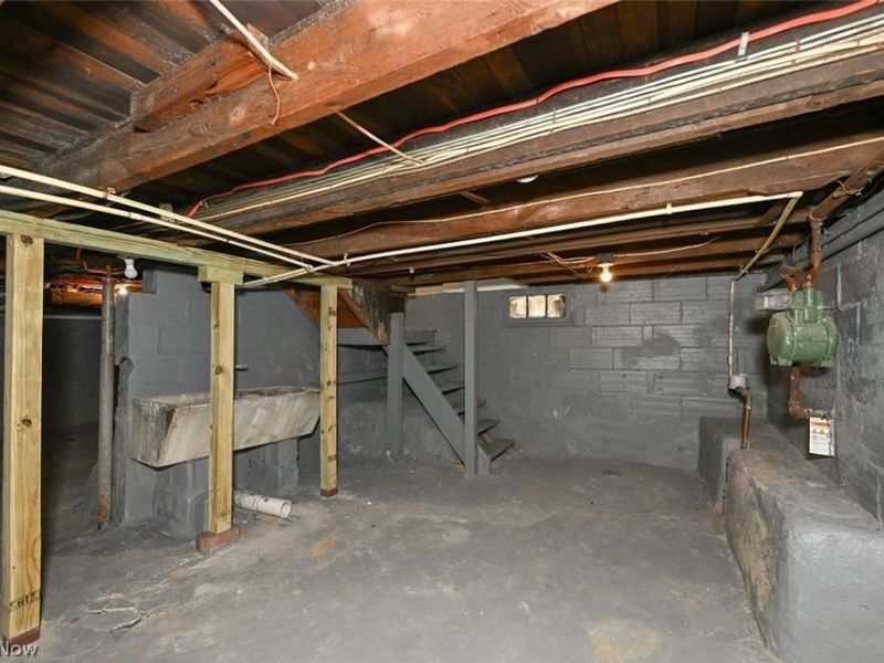 260 E York Street, Akron, OH 44310 Photo 33