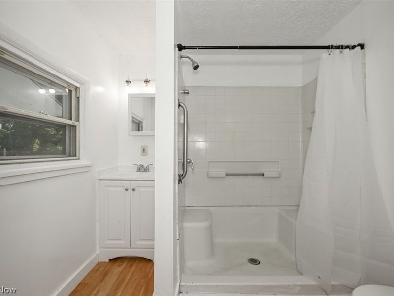 260 E York Street, Akron, OH 44310 Photo 34