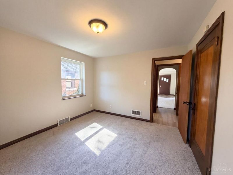 966 Oakland Avenue, Cincinnati, OH 45205 Photo 12