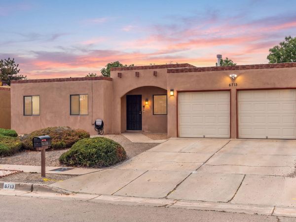 6713 Rustler Road NW, Albuquerque, NM 87120