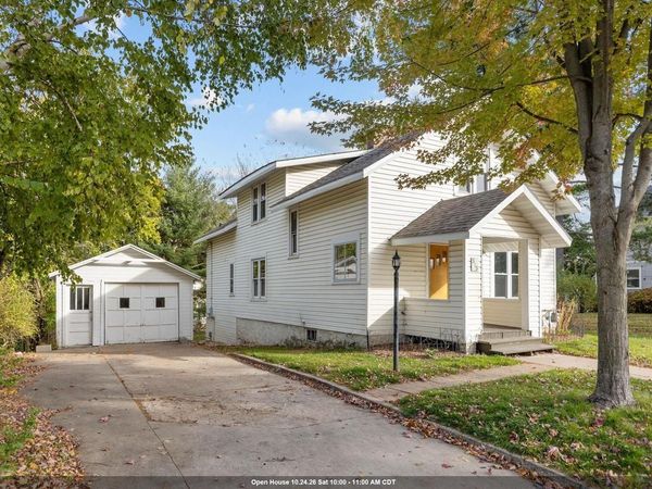515 S MAIN STREET, Waupaca, WI 54981