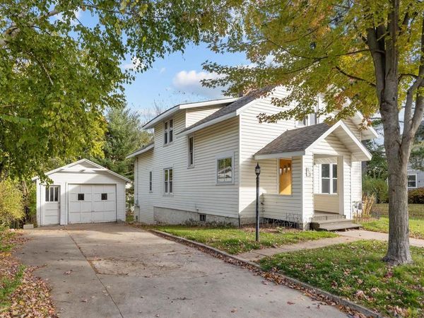 515 S MAIN STREET, Waupaca, WI 54981