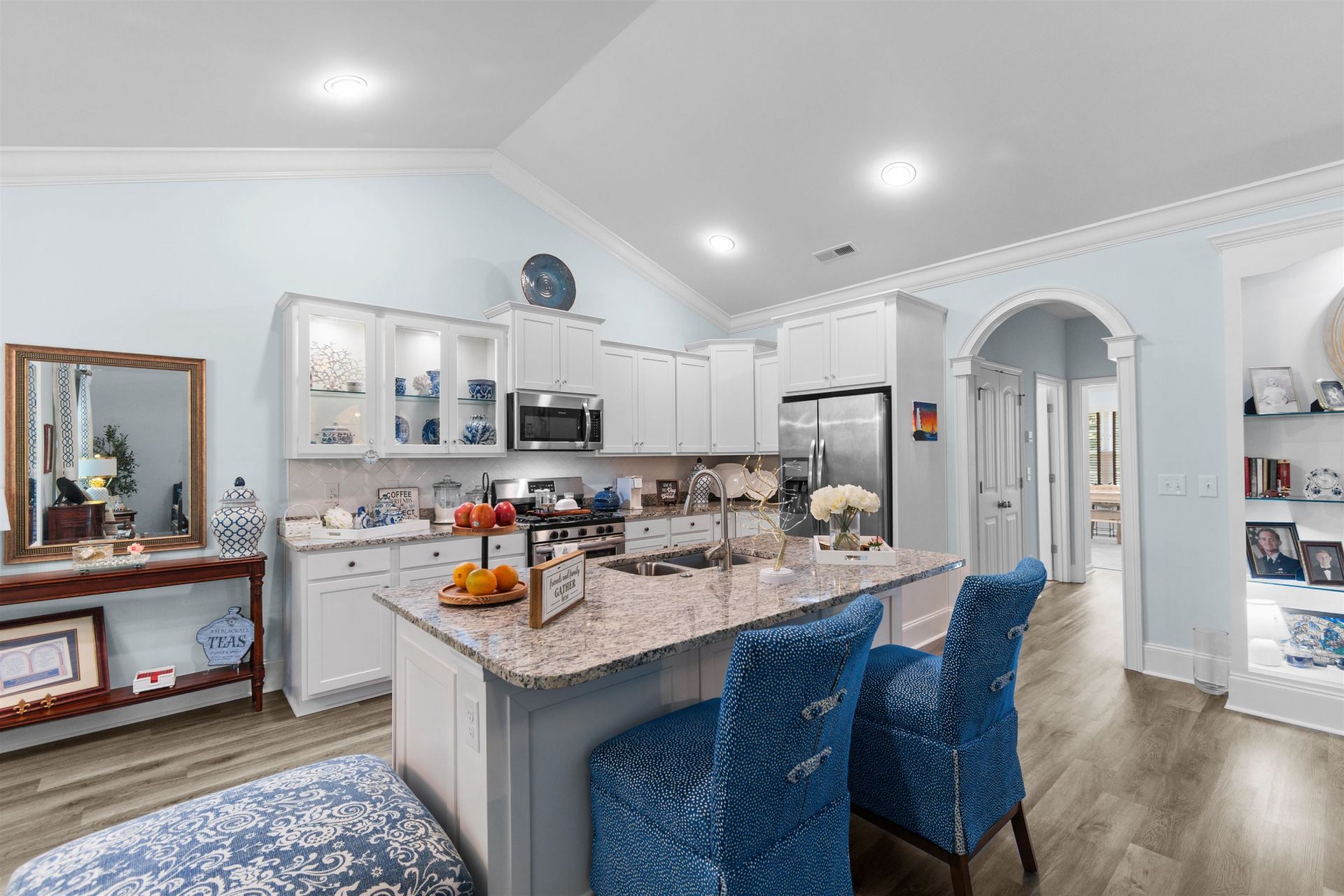 527 Charlton Blvd. Photo 8