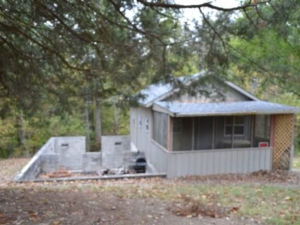 128 Cummins Ct, Celina, TN 38551