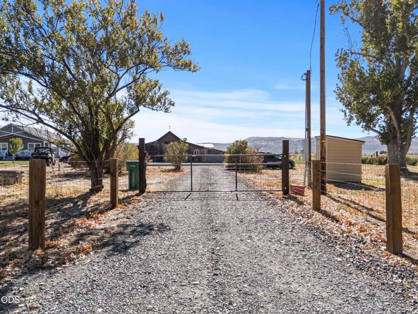 5102 Old Midland Road, Klamath Falls, OR 97603
