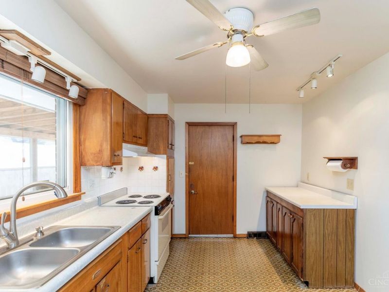92 Michigan Avenue, Wilmington, OH 45177 Photo 7