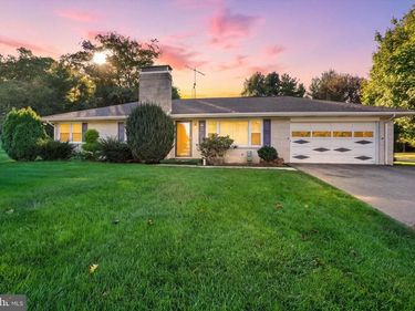 30 CHARLES AVENUE , STEWARTSTOWN, PA 17363