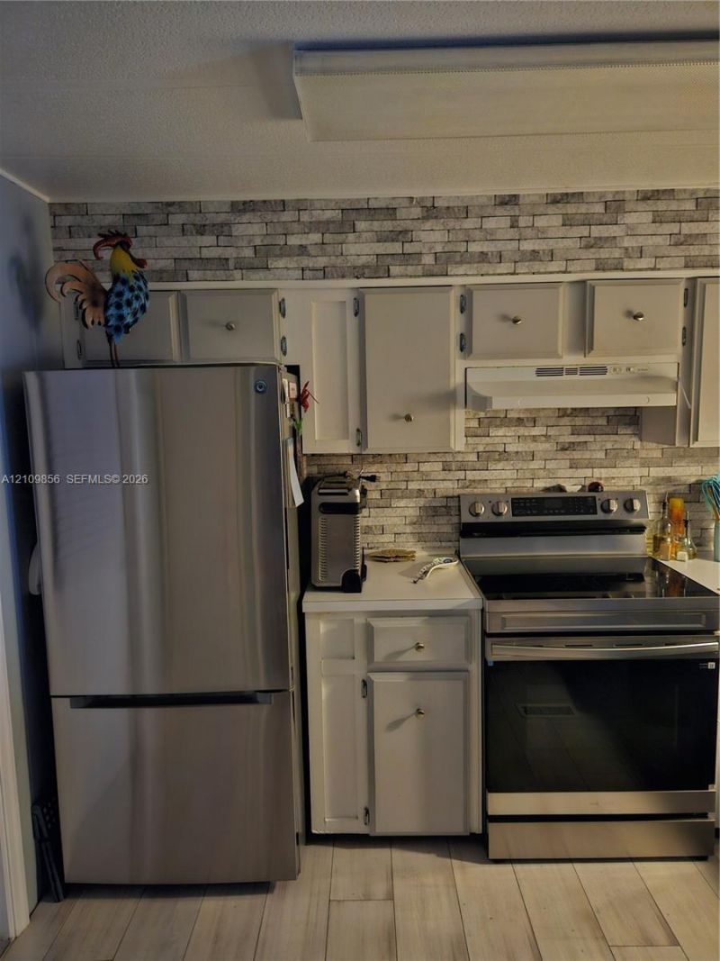 8 La Mesa , Port Saint Lucie, FL 34952 Photo
