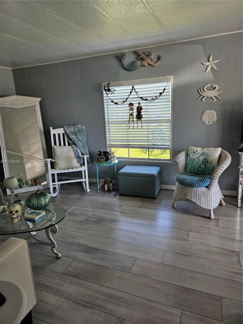 8 La Mesa , Port Saint Lucie, FL 34952 Photo