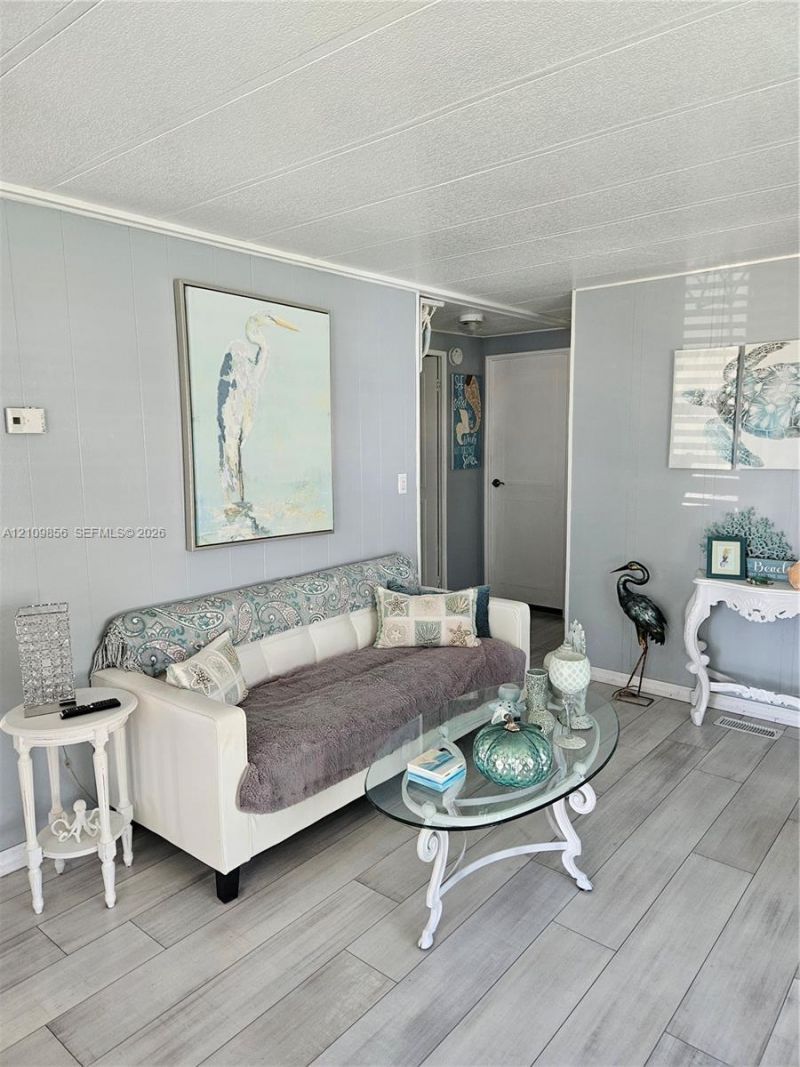 8 La Mesa , Port Saint Lucie, FL 34952 Photo