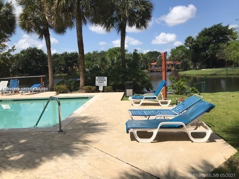 10765 Cleary Blvd , Unit 204, Plantation, FL 33324 Photo