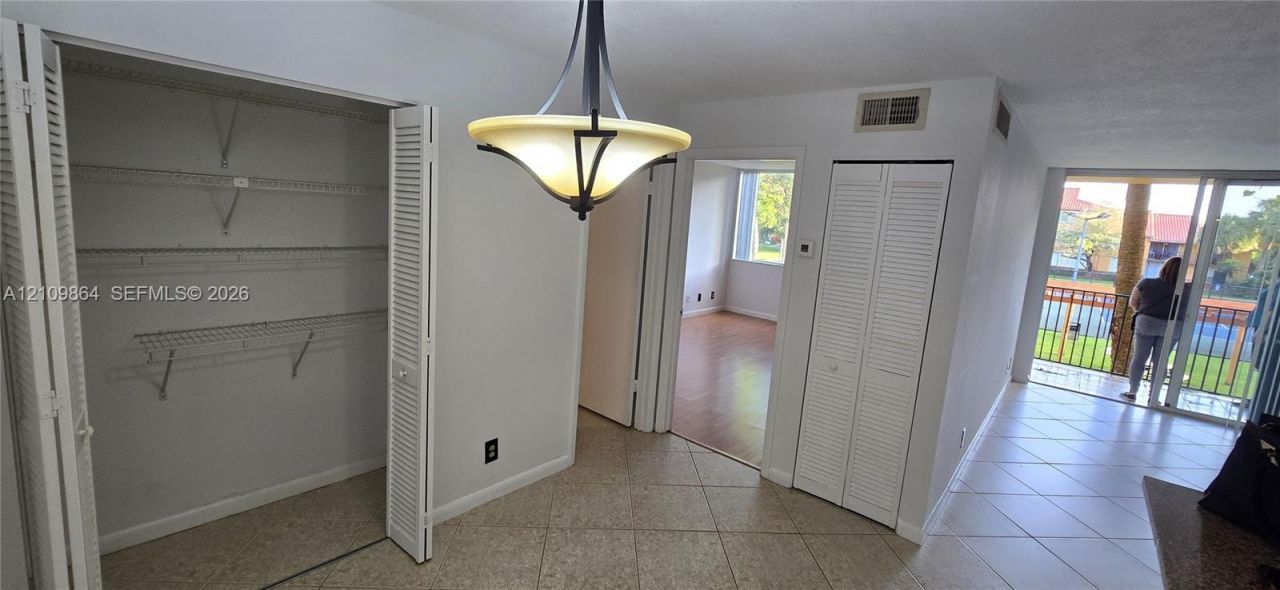 10765 Cleary Blvd , Unit 204, Plantation, FL 33324 Photo
