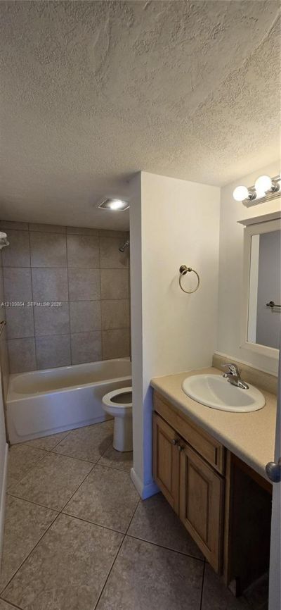10765 Cleary Blvd , Unit 204, Plantation, FL 33324 Photo